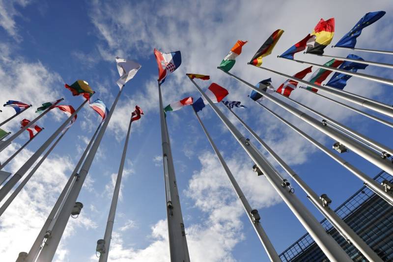 Η Εξωτερική Πολιτική του Κινήματος Δημοκρατίας: Μια Νέα Πυξίδα για την Ελλάδα